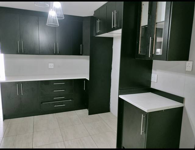 3 BEDROOM FREESTANDING TO LET IN REYNO RIDGE